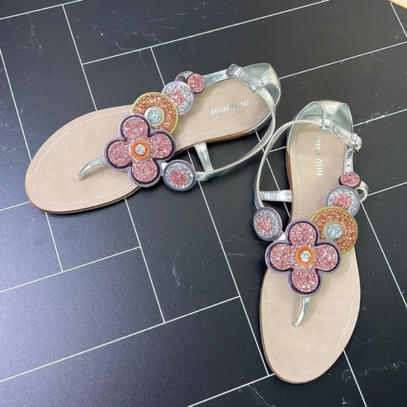 MIU MIU SANDALS mirrored silver leather Size 38 1/2, 8.5 US - Picture 1 of 4
